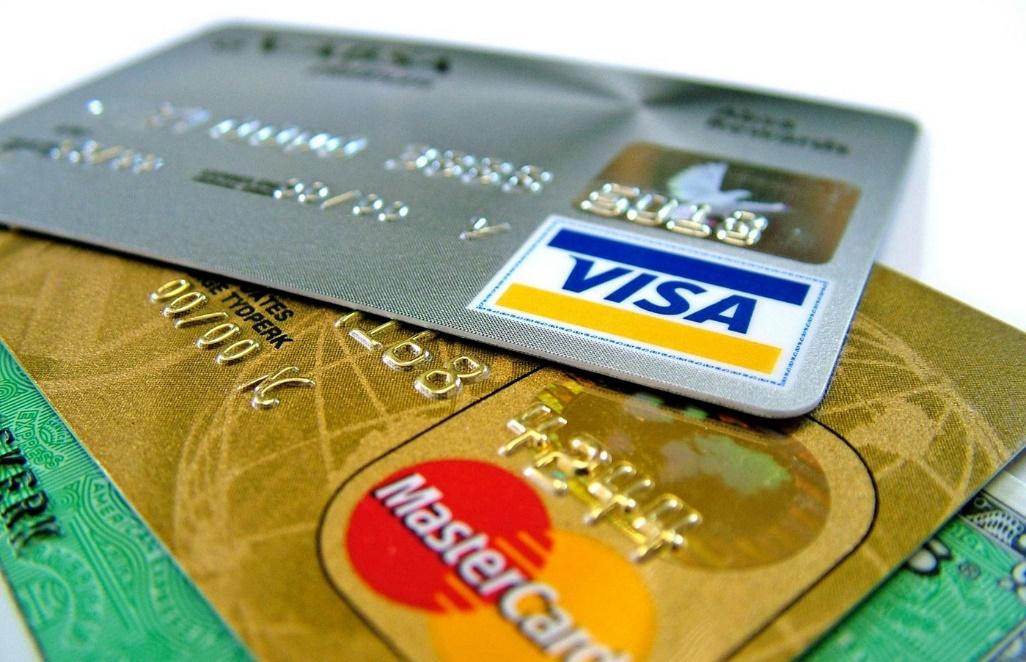 Como utilizar o cartão de débito e crédito corretamente?